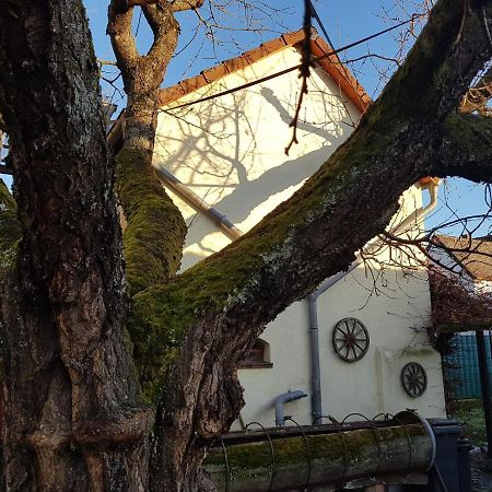 Ferienwohnung Zum-Alten-Kirschbaum ليمبورغ ان دير لان المظهر الخارجي الصورة